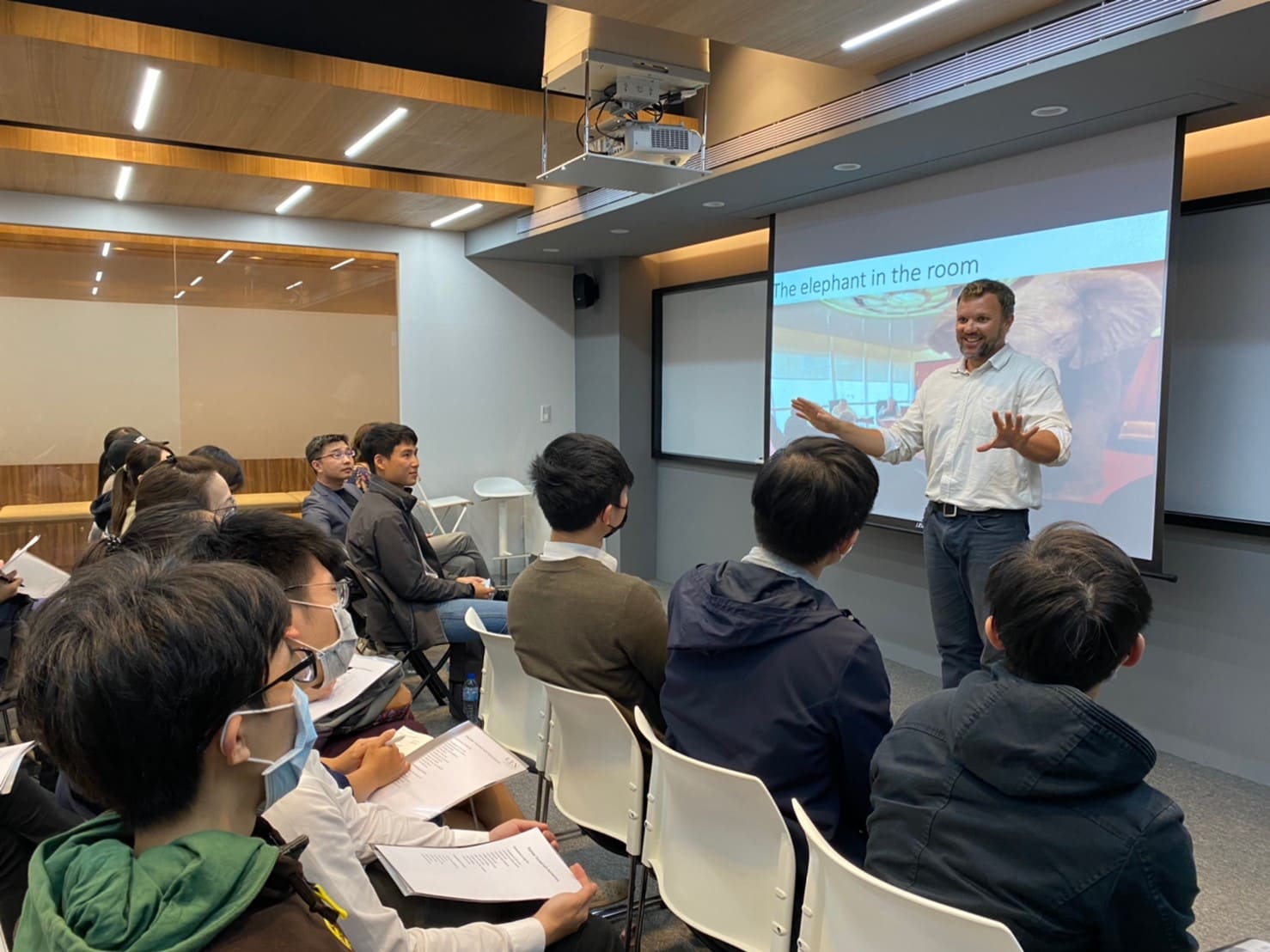 CLN 晚點聊英文 2